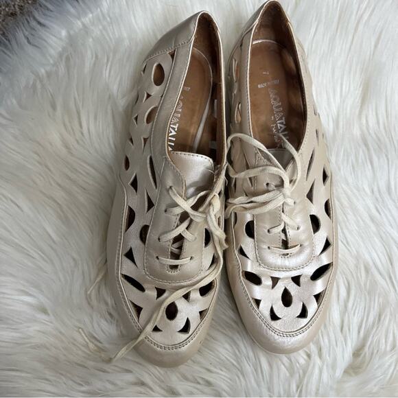 Aquatalia Abilene Pearlized Metallic Cut Out Leather Sneakers Size 7 - Picture 3 of 8